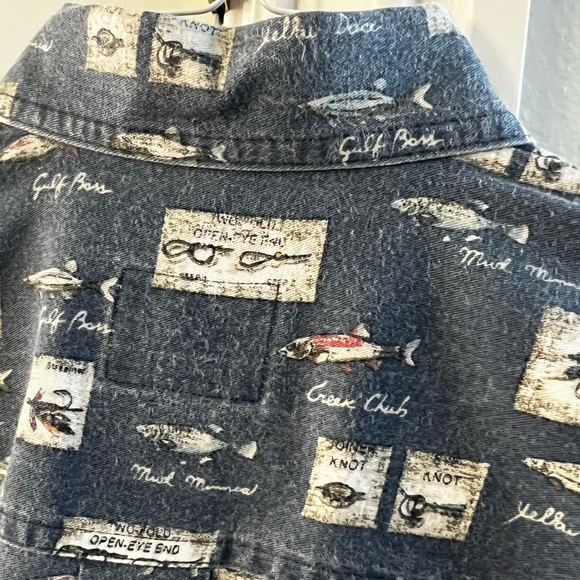 CLEARANCE Men’s Medium Woolrich Fishing Patterned Blue Button Down Shirt - Picture 9 of 10